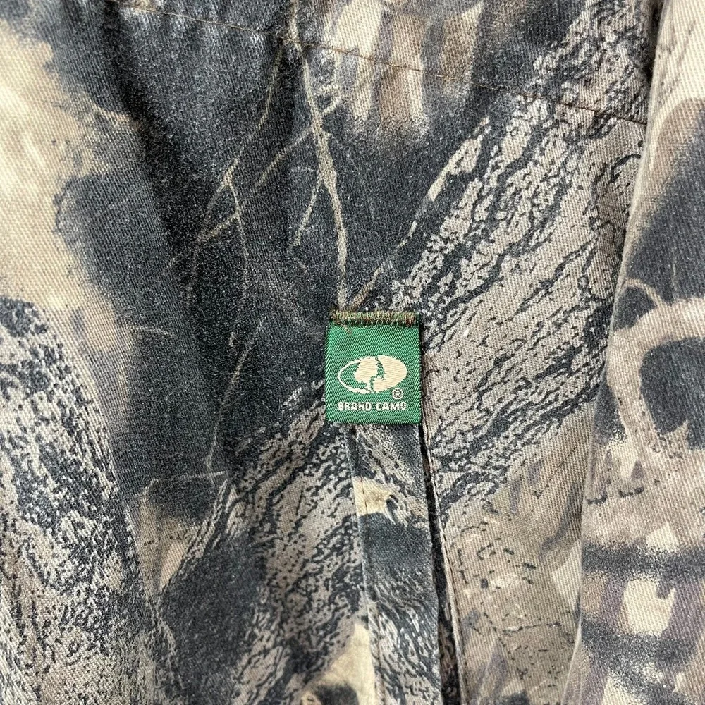Vintage Mossy Oak Fits Large Hunting Camo Snap Up Jacket Long Sleeve Outdoor USA